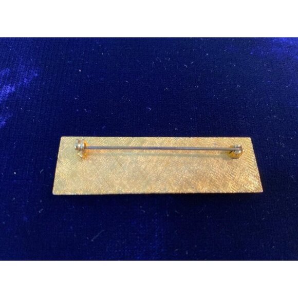 Vintage MAX FACTOR Gold Tone Employee Pin Brooch Rare HTF - Picture 3 of 4